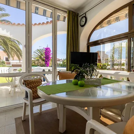 Holiday home Reca By Interhome